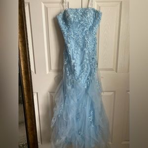 Camille light blue strapless prom dress size p6